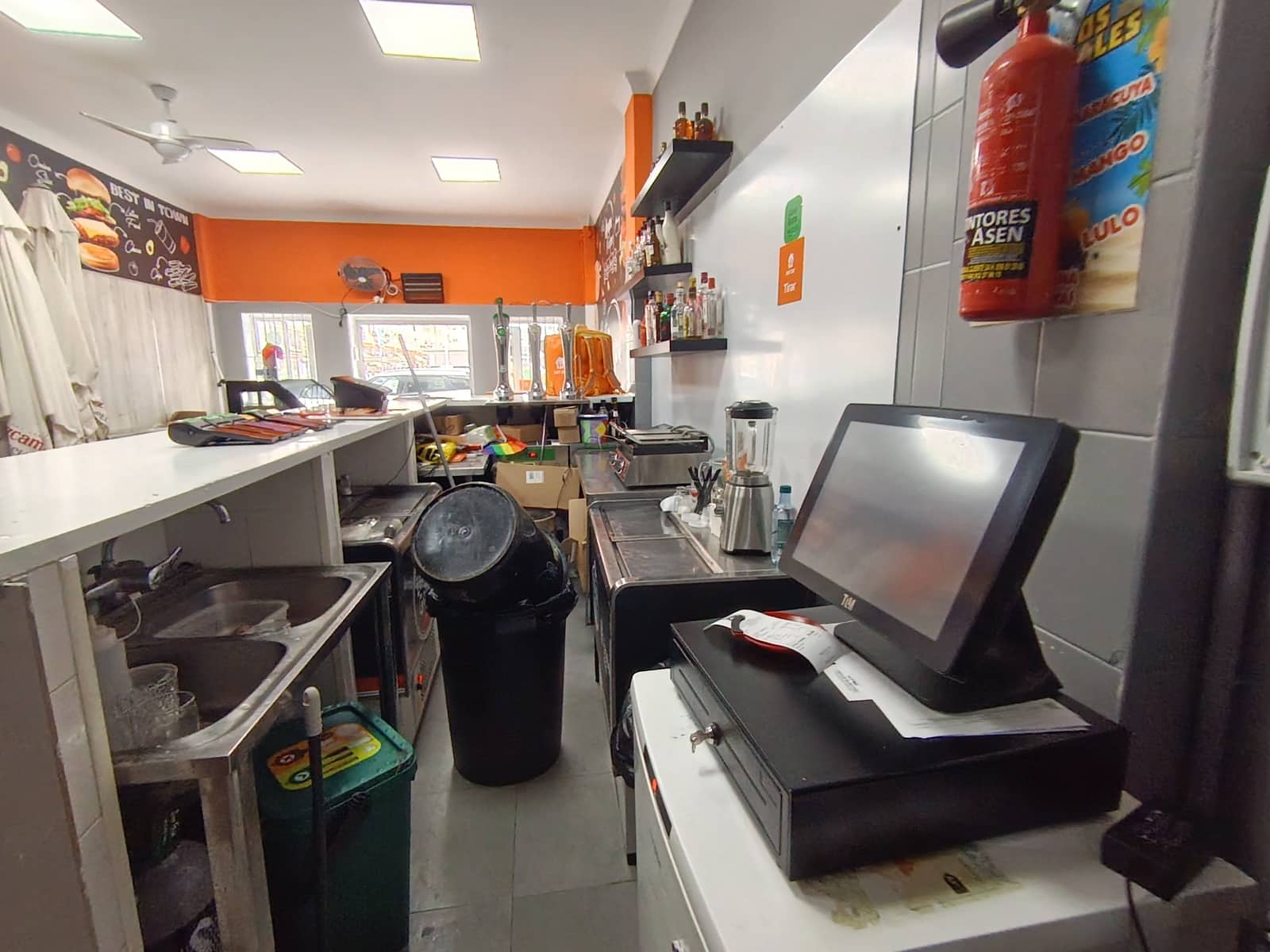 Restaurant/Bar à vendre à Torremolinos - 38 000 € (Ref: 9829653)
