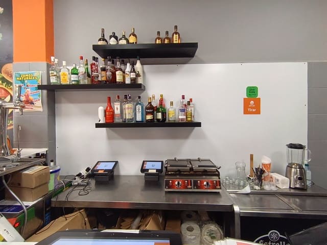 Restaurant/Bar à vendre à Torremolinos - 38 000 € (Ref: 9829653)