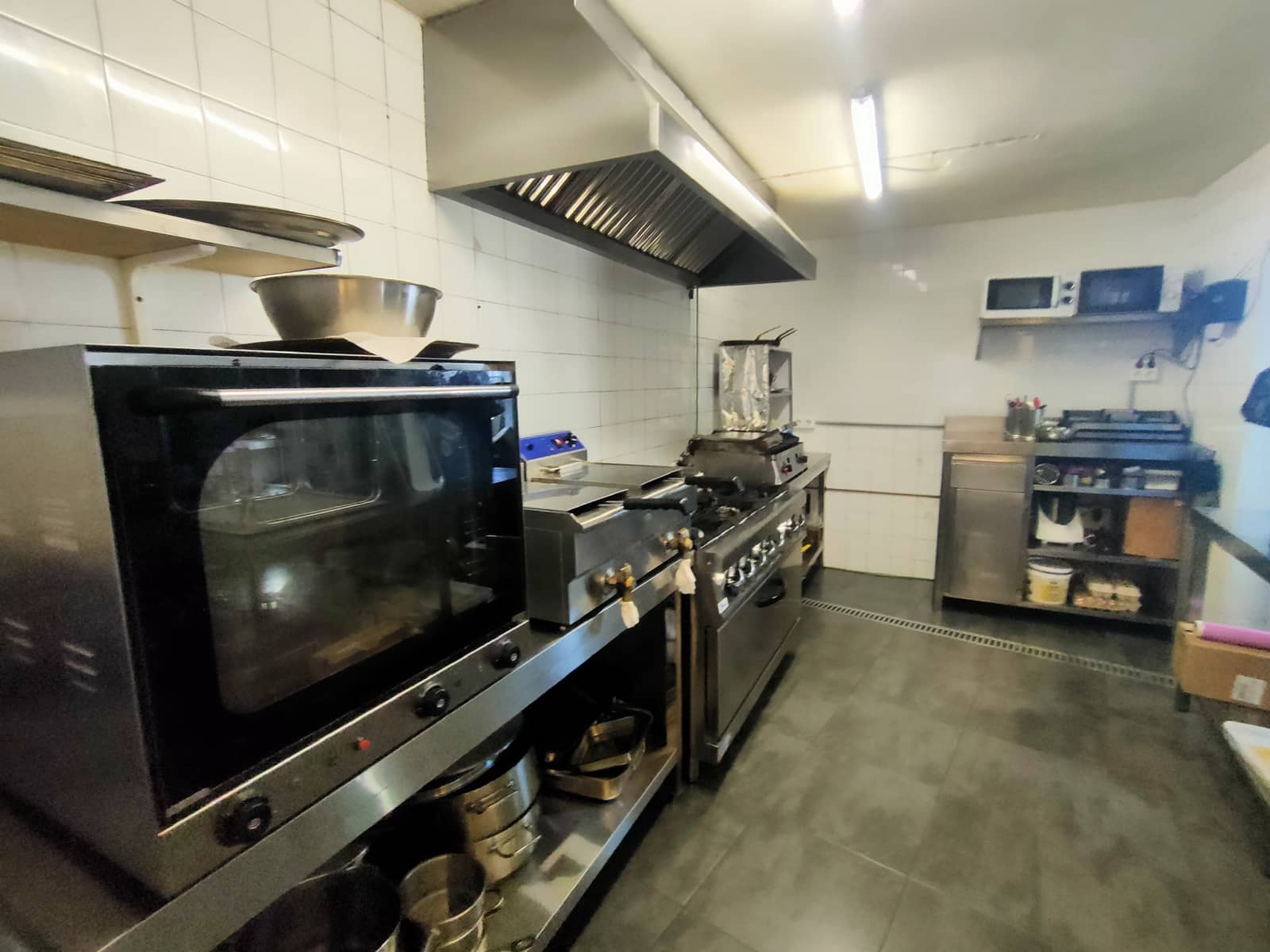 Restaurant/Bar til salg i Benalmadena - € 790.000 (Ref: 9834182)
