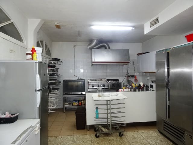 Restaurant/Bar for sale in Benalmadena - € 210,000 (Ref: 9844352)