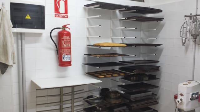 Restaurant/Bar til salg i Benalmádena - € 210.000 (Ref: 9844352)