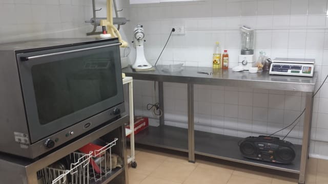 Restaurant/Bar til salg i Benalmádena - € 210.000 (Ref: 9844352)