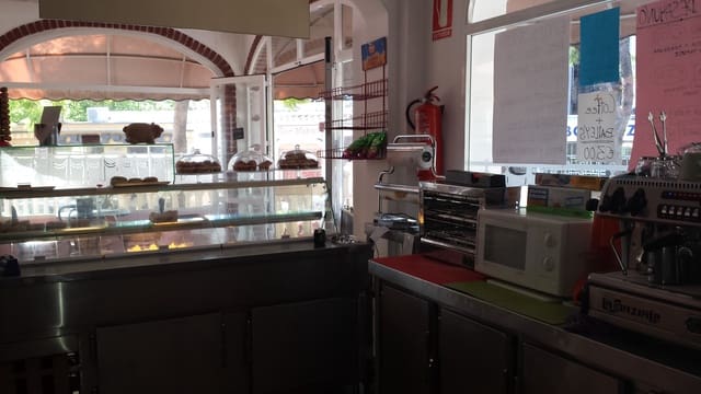 Restaurant/Bar til salg i Benalmádena - € 210.000 (Ref: 9844352)