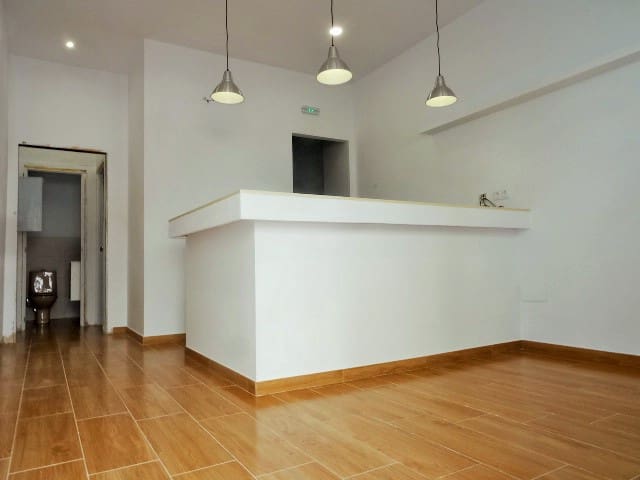 Restaurant/Bar til salg i Benalmadena - € 150.000 (Ref: 9852071)