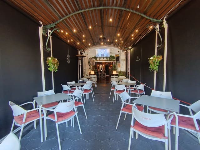 Restaurant/bar te huur in Benalmádena - € 1.300 (Ref: 9895001)