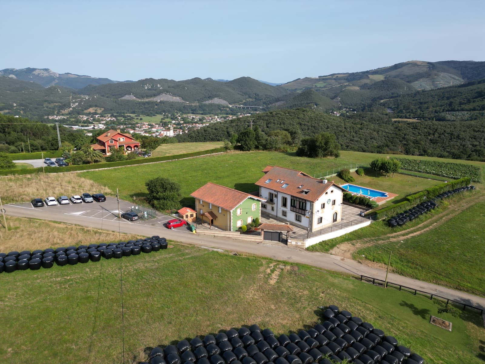 20 bedroom Villa for sale in Laredo with pool garage - € 2,000,000 (Ref: 9471701)