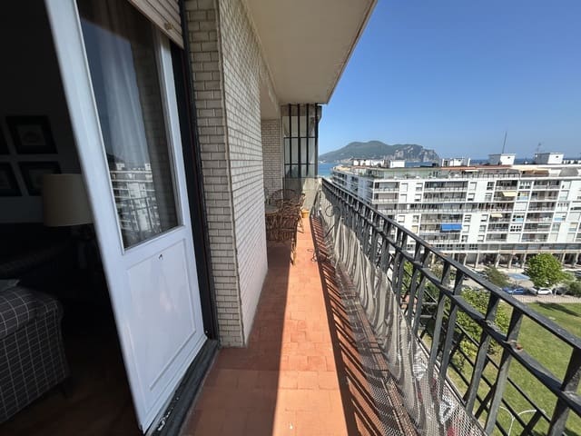 4 soverom Leilighet til salgs i Laredo - € 420 000 (Ref: 9471708)