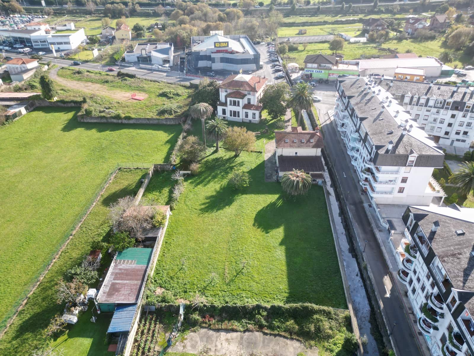 10 slaapkamer Huis te koop in Laredo met garage - € 1.200.000 (Ref: 9471794)