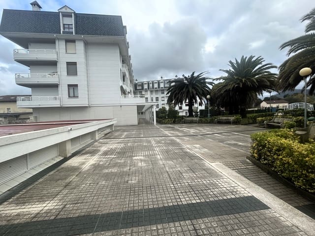 3 makuuhuone Asunto myytävänä paikassa Colindres mukana uima-altaan - 256 000 € (Ref: 9471795)