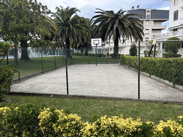 3 makuuhuone Asunto myytävänä paikassa Colindres mukana uima-altaan - 256 000 € (Ref: 9471795)