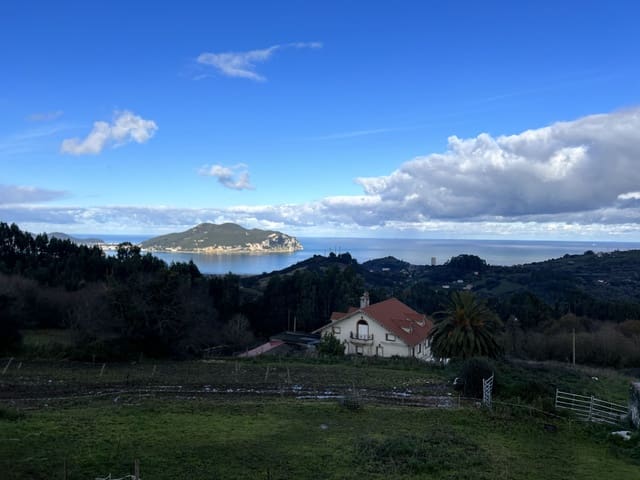 5 slaapkamer Huis te koop in Limpias met garage - € 450.000 (Ref: 9471796)