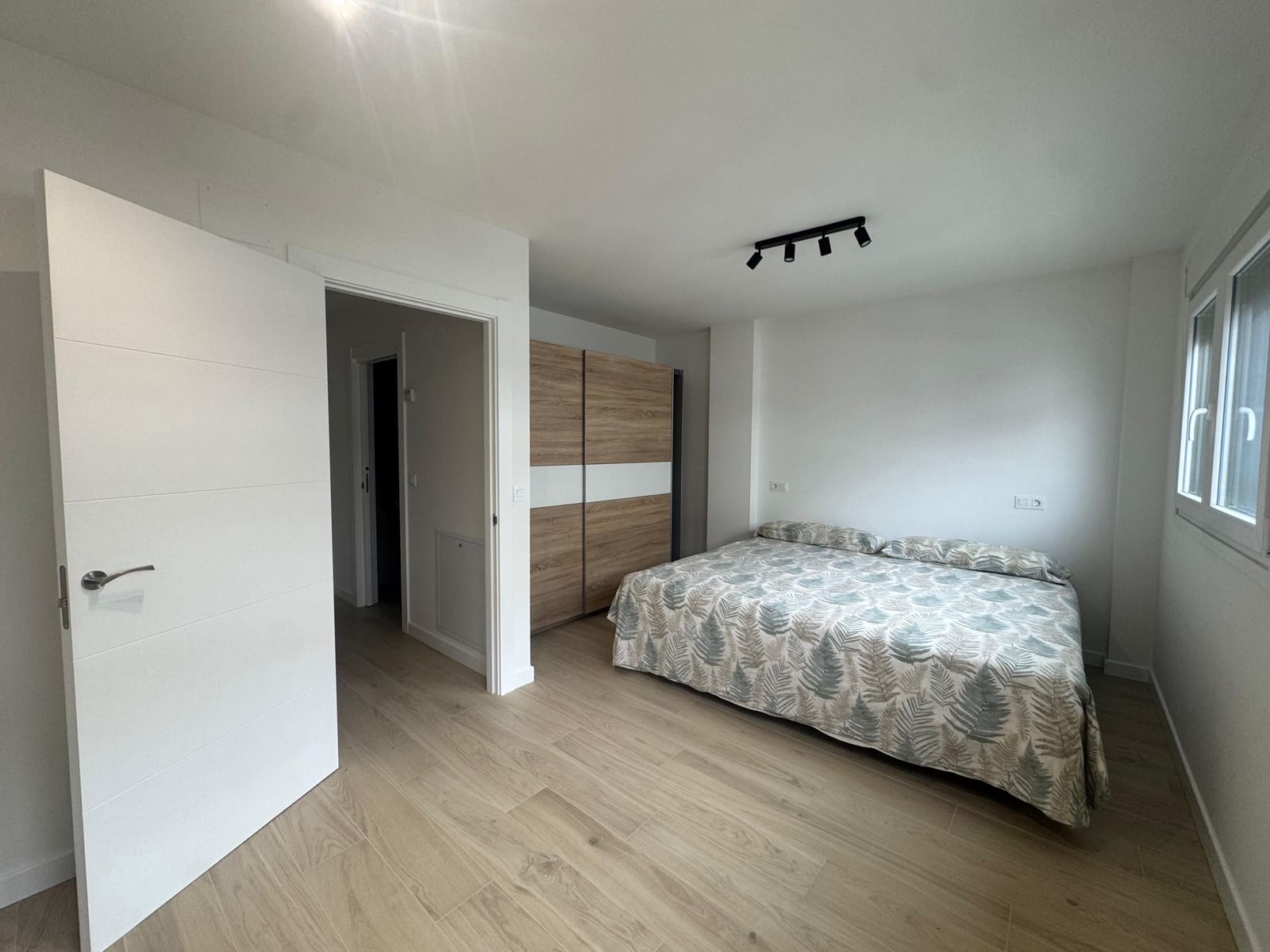 Chalet de 3 habitaciones en Laredo en venta con garaje - 475.000 € (Ref: 9471798)