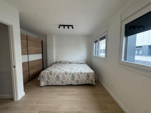 Chalet de 3 habitaciones en Laredo en venta con garaje - 475.000 € (Ref: 9471798)