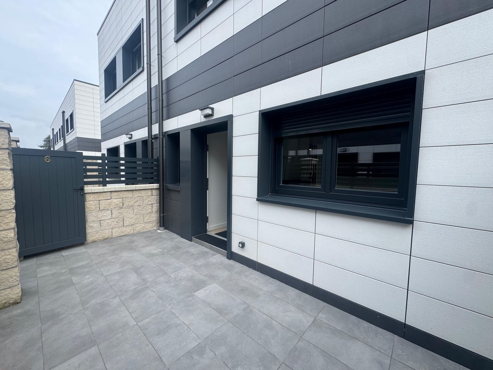 Chalet de 3 habitaciones en Laredo en venta con garaje - 475.000 € (Ref: 9471798)