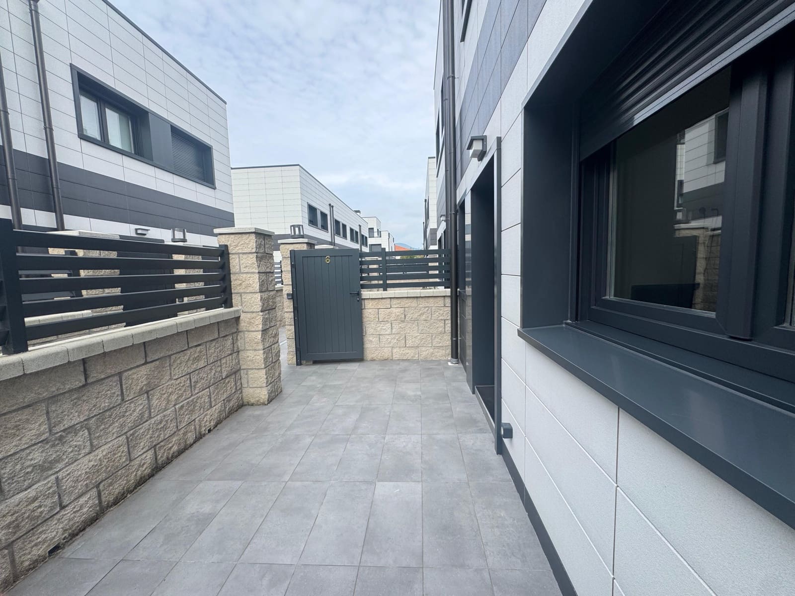 Chalet de 3 habitaciones en Laredo en venta con garaje - 475.000 € (Ref: 9471798)