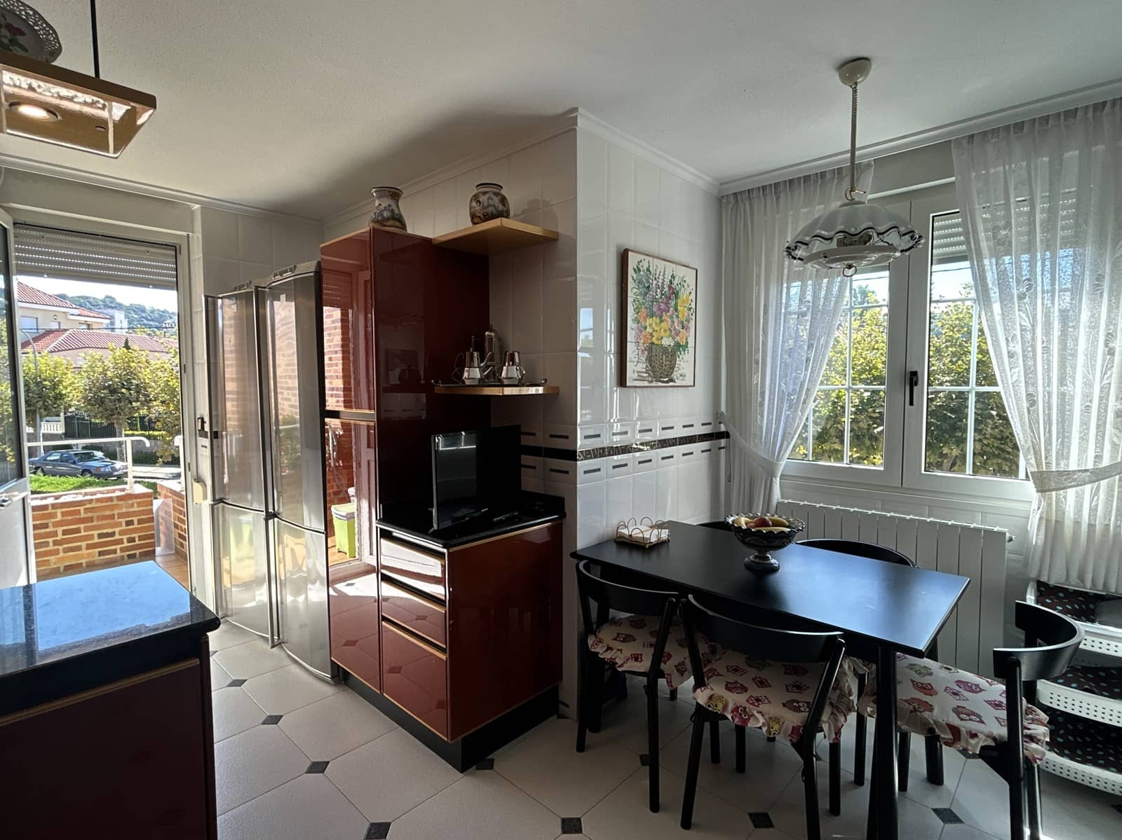 5 makuuhuone Huvila myytävänä paikassa Laredo mukana 
autotalli - 750 000 € (Ref: 9473193)