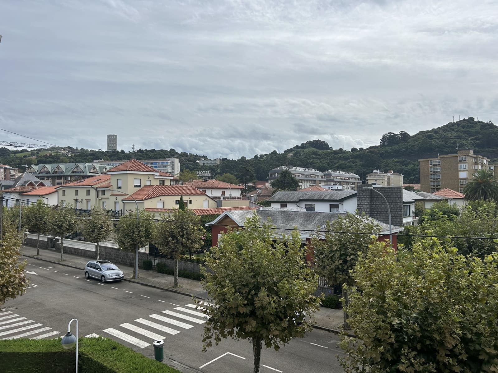 5 makuuhuone Huvila myytävänä paikassa Laredo mukana 
autotalli - 750 000 € (Ref: 9473193)