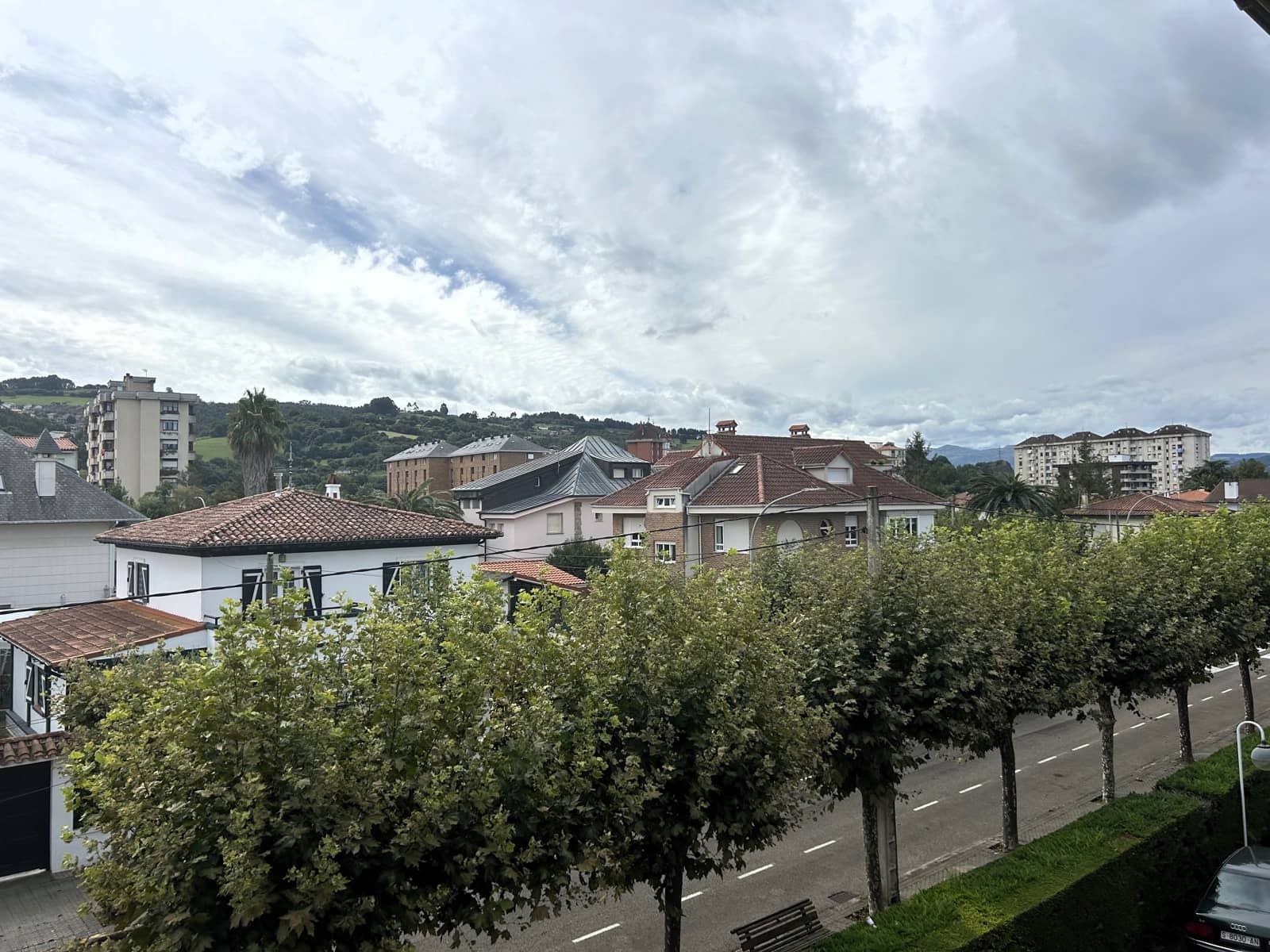 5 makuuhuone Huvila myytävänä paikassa Laredo mukana 
autotalli - 750 000 € (Ref: 9473193)