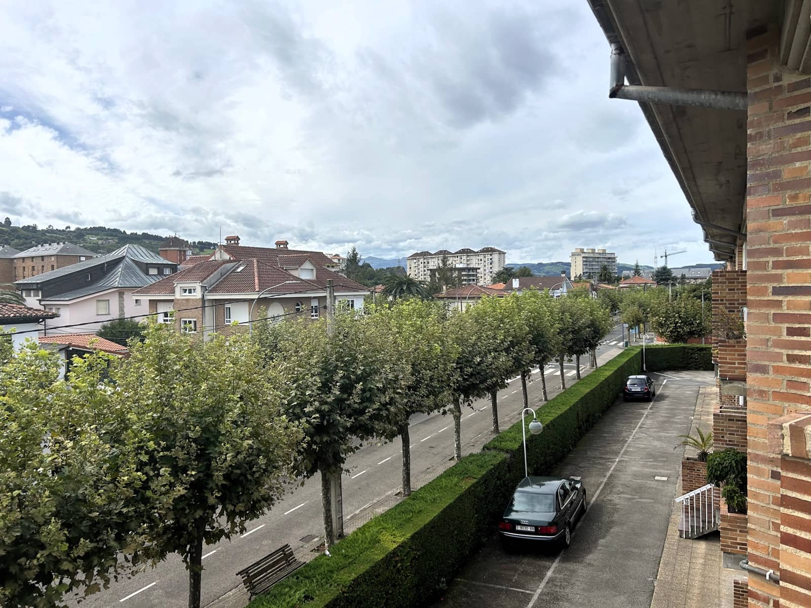 5 makuuhuone Huvila myytävänä paikassa Laredo mukana 
autotalli - 750 000 € (Ref: 9473193)