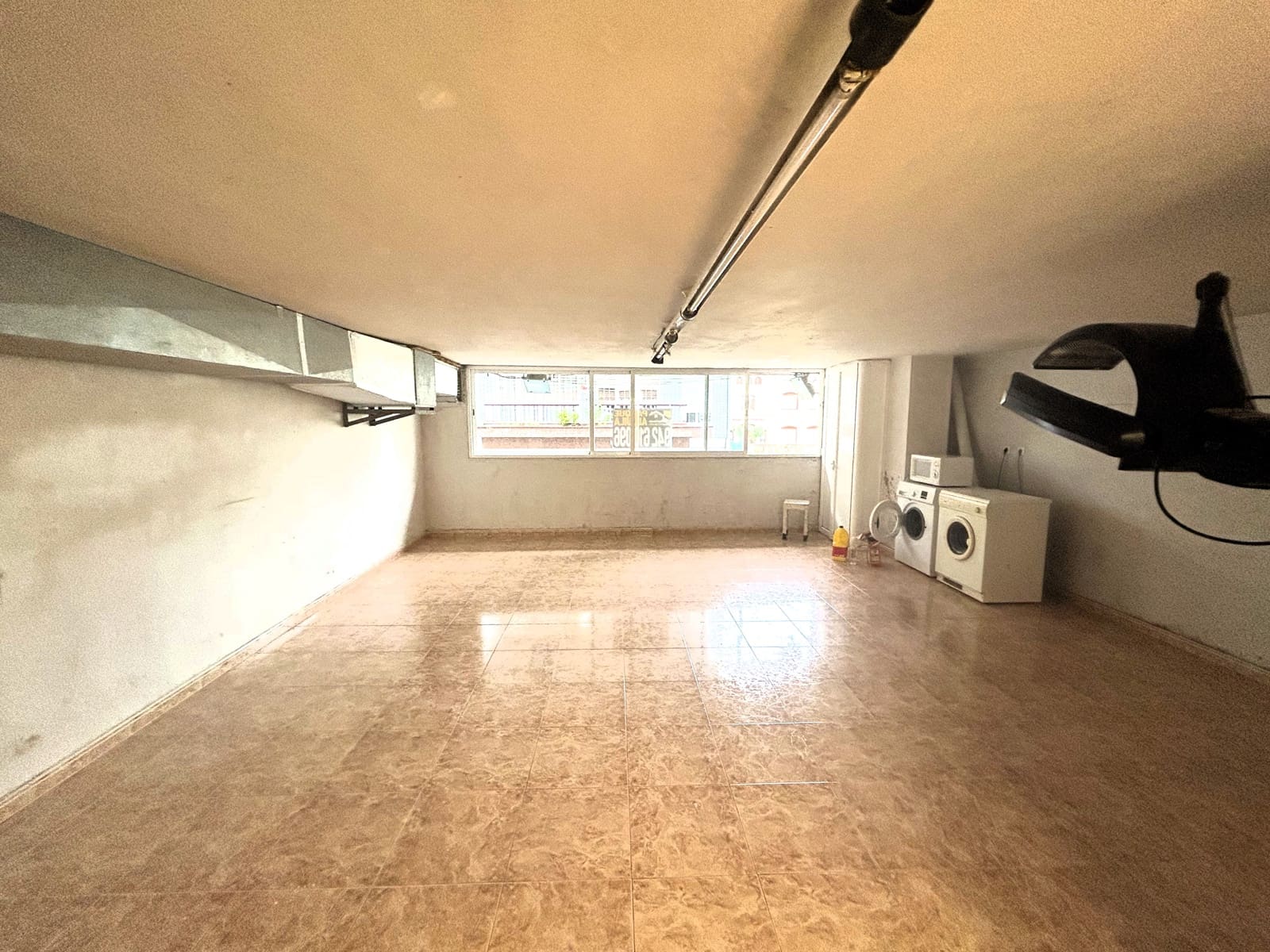 6 bedroom Commercial for sale in Laredo - € 270,000 (Ref: 9473285)