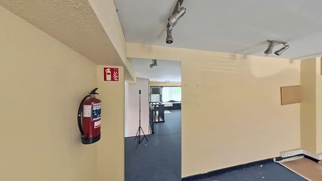 Local en Laredo en venta - 140.000 € (Ref: 9473288)