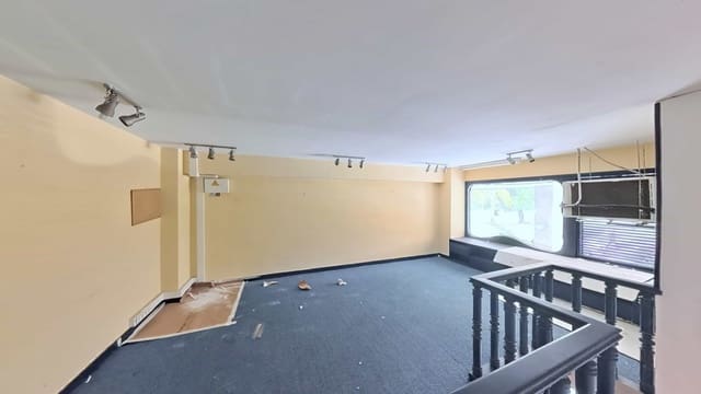 Local en Laredo en venta - 140.000 € (Ref: 9473288)