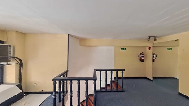 Local en Laredo en venta - 140.000 € (Ref: 9473288)