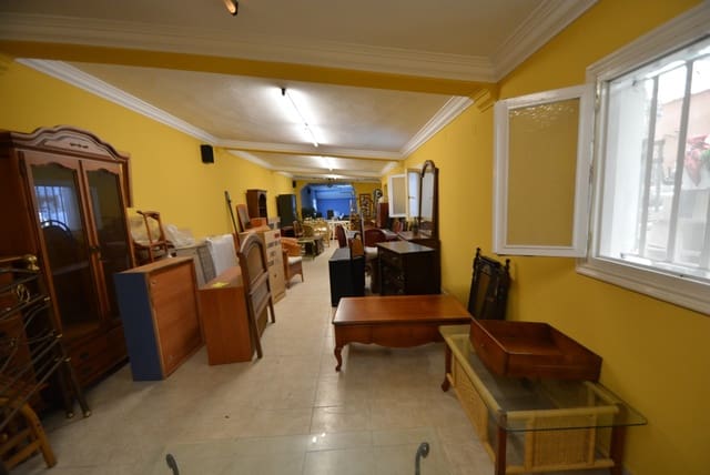 Local Comercial en Laredo en venta - 100.000 € (Ref: 9474373)