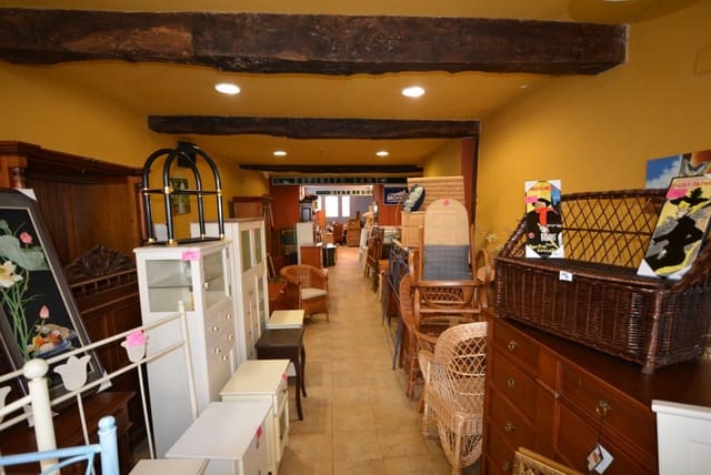 Local Comercial en Laredo en venta - 100.000 € (Ref: 9474373)