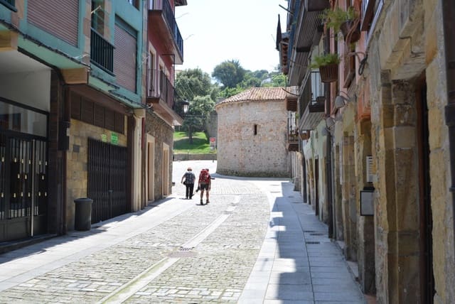 Local Comercial en Laredo en venta - 100.000 € (Ref: 9474373)