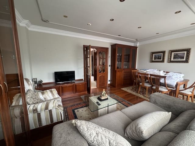 3 Zimmer Ferienvilla in Laredo mit Garage - 1.500 € (Ref: 9474424)