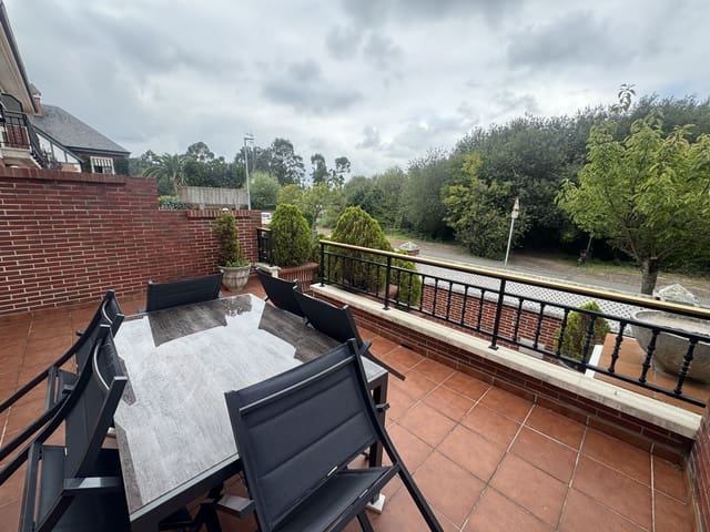 3 Zimmer Ferienvilla in Laredo mit Garage - 1.500 € (Ref: 9474424)