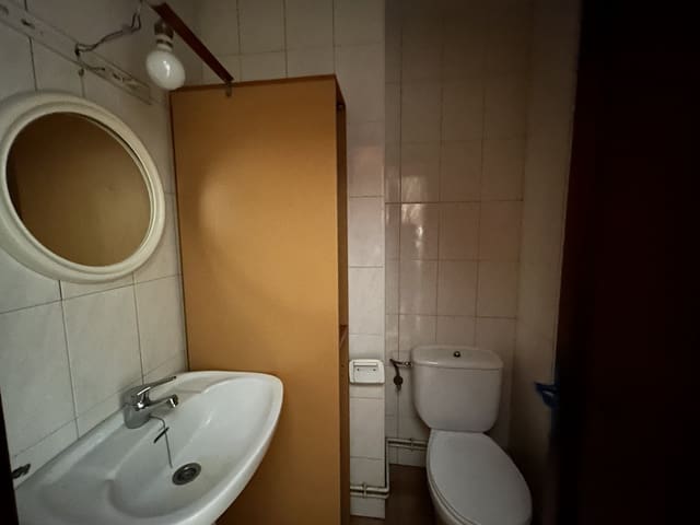 Commercial for rent in Laredo - € 550 (Ref: 9474425)