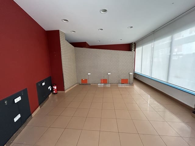 Commercial for rent in Laredo - € 550 (Ref: 9474425)