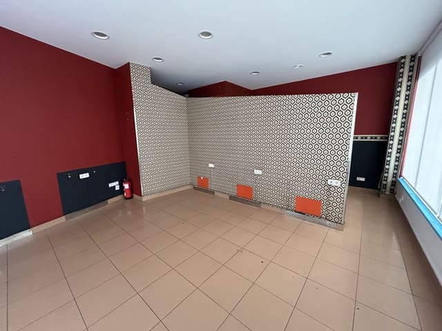 Commercial for rent in Laredo - € 550 (Ref: 9474425)