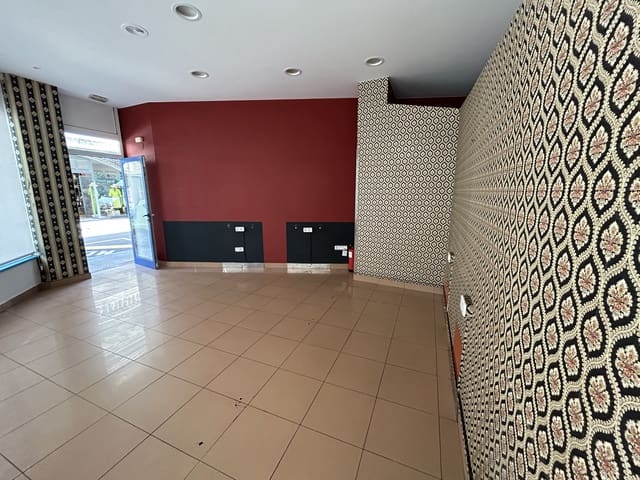Commercial for rent in Laredo - € 550 (Ref: 9474425)