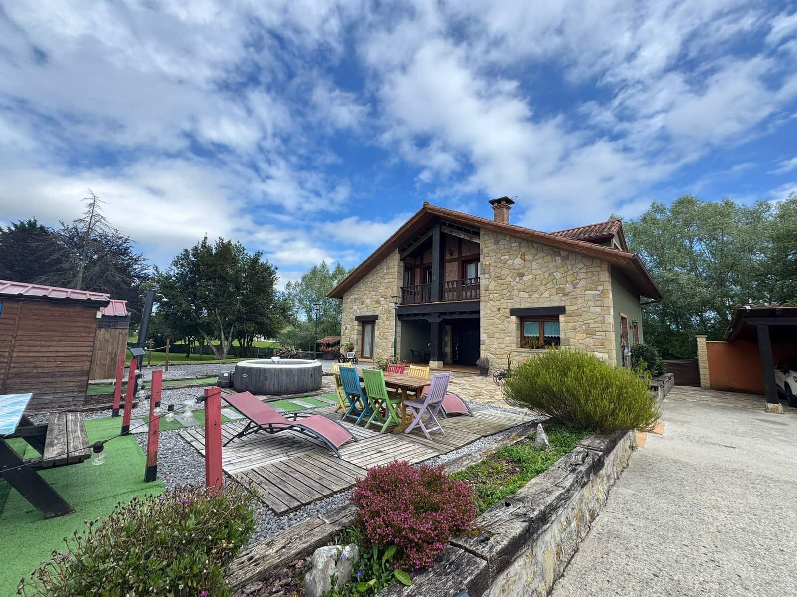 Chalet en Bárcena de Cicero en venta con garaje - 670.000 € (Ref: 9985749)