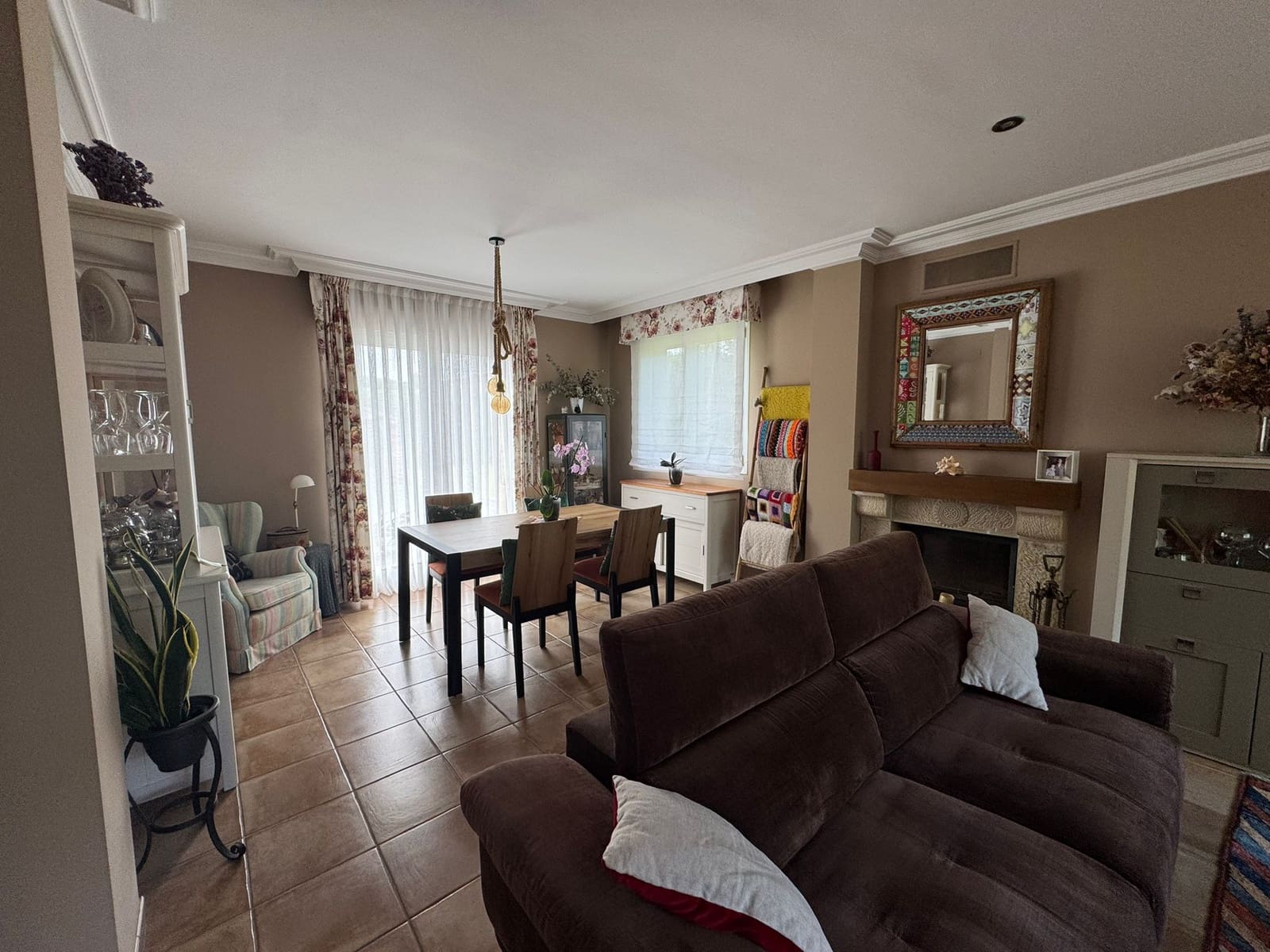 Chalet en Bárcena de Cicero en venta con garaje - 670.000 € (Ref: 9985749)