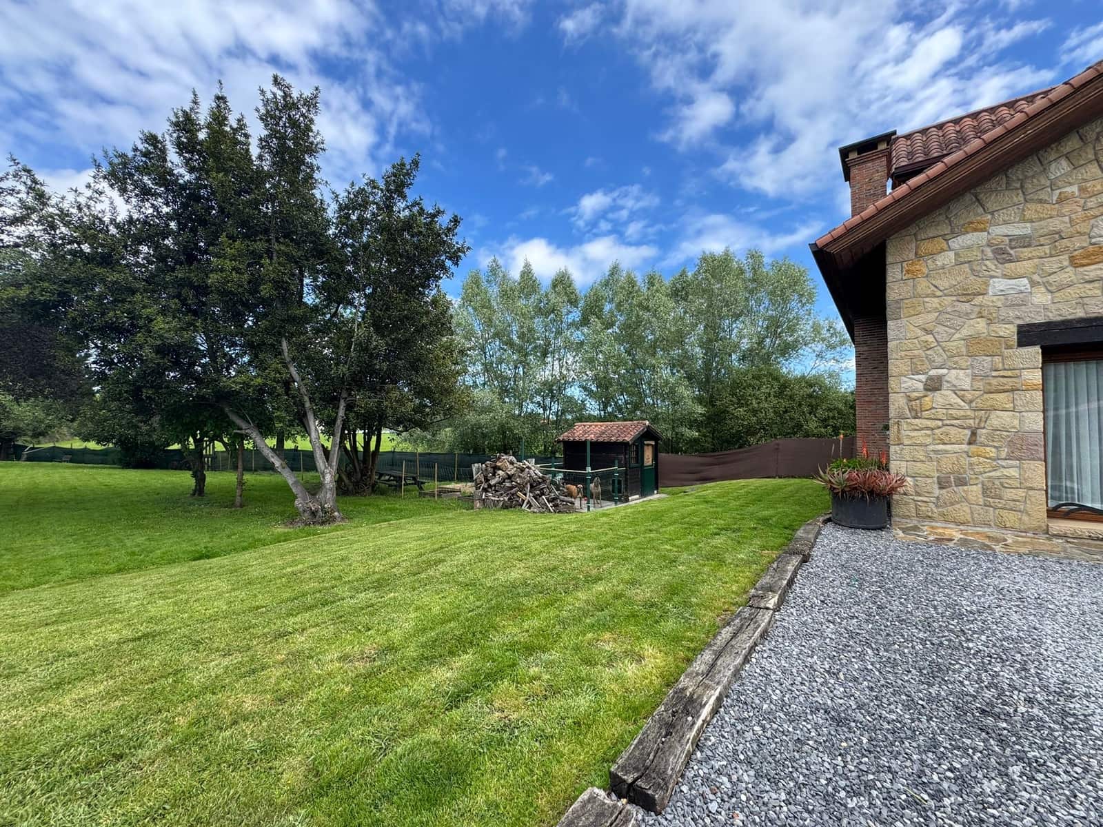 Chalet en Bárcena de Cicero en venta con garaje - 670.000 € (Ref: 9985749)