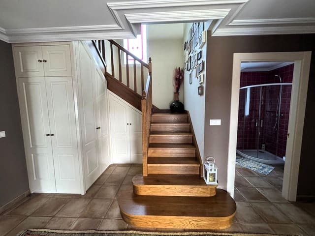4 sypialnia Willa na sprzedaż w Bárcena de Cicero z garażem - 679 000 € (Ref: 9987241)
