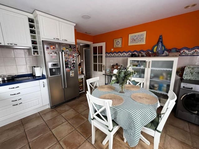 4 sypialnia Willa na sprzedaż w Bárcena de Cicero z garażem - 679 000 € (Ref: 9987241)