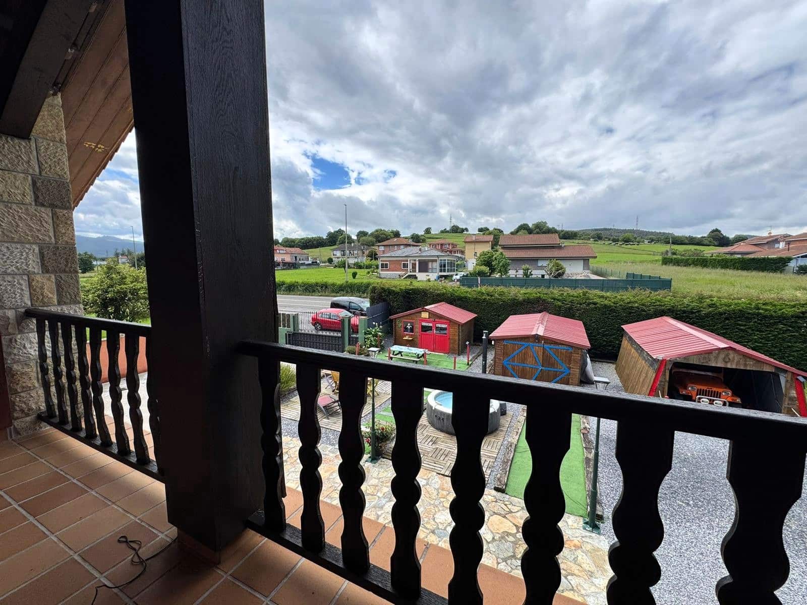 4 sypialnia Willa na sprzedaż w Barcena de Cicero z garażem - 679 000 € (Ref: 9987241)