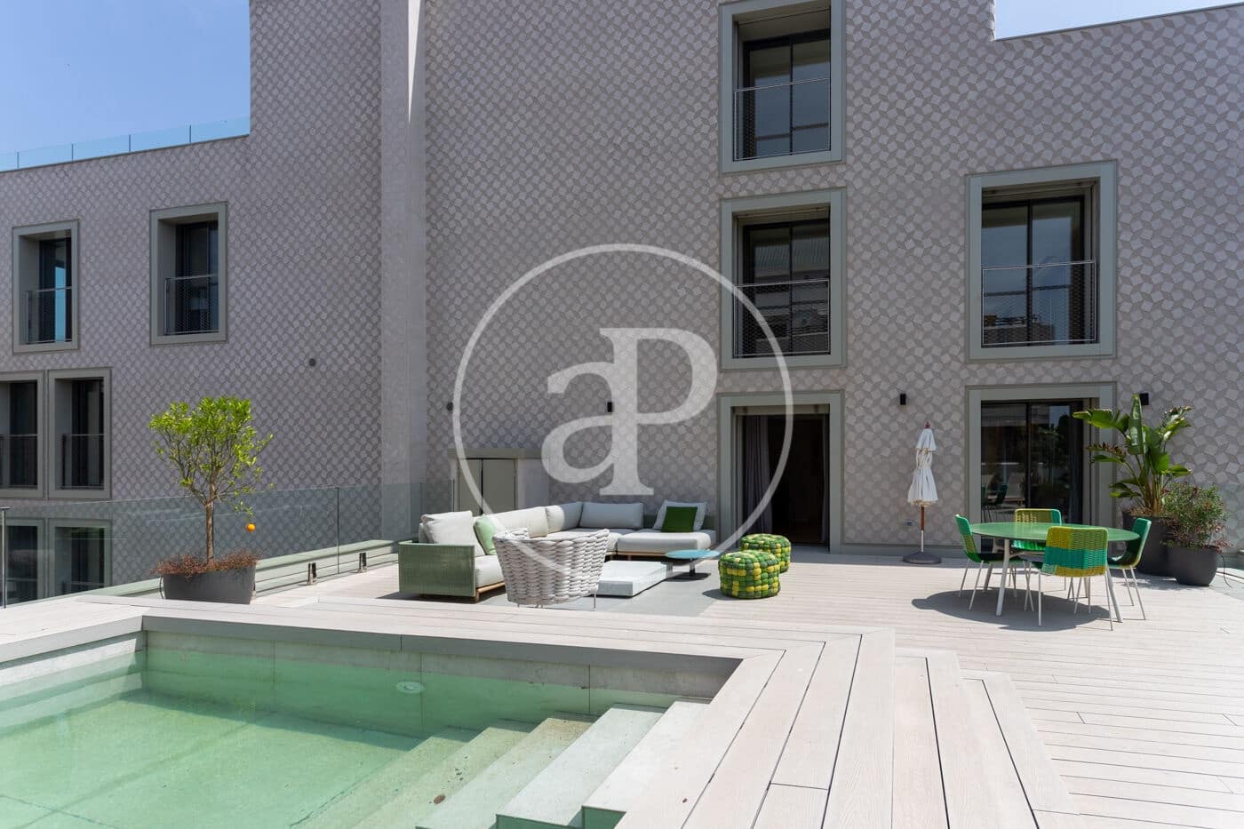 Leilighet til salgs i Barcelona by med svømmebasseng garasje - € 2 880 000 (Ref: 10004197)