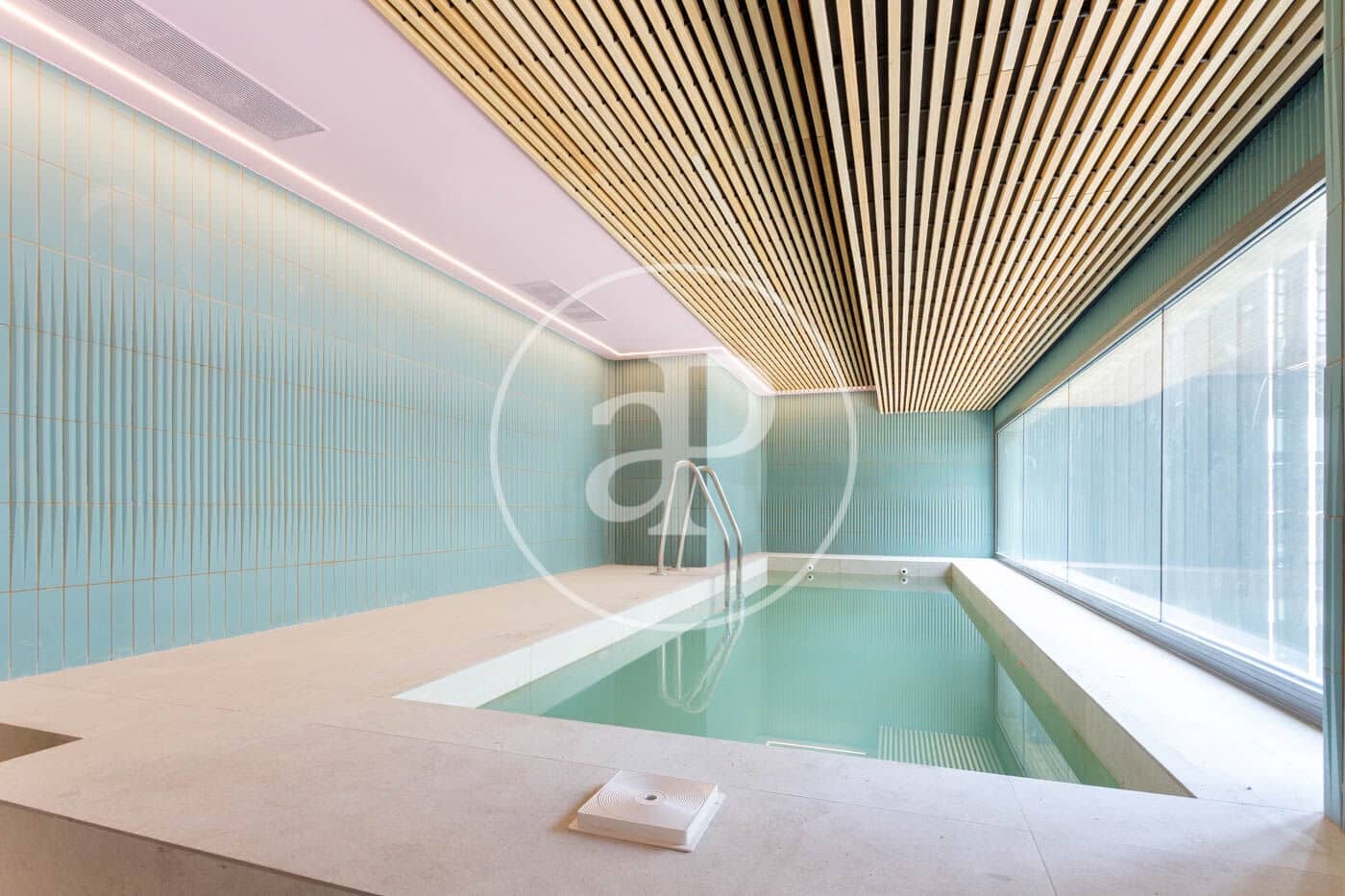 Leilighet til salgs i Barcelona by med svømmebasseng garasje - € 2 880 000 (Ref: 10004197)