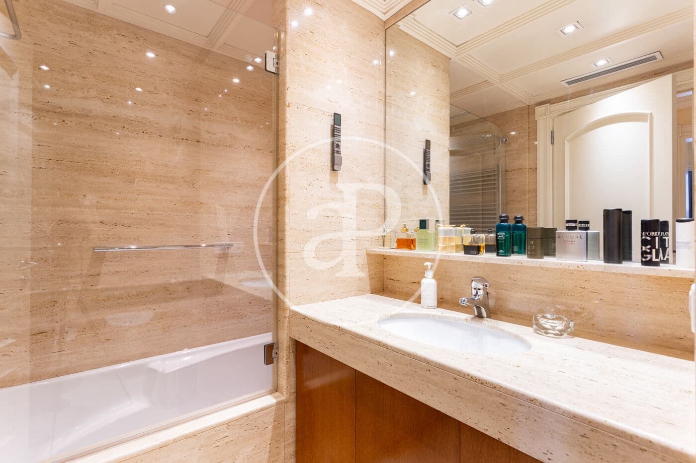 3 bedroom Apartment for rent in Barcelona city with garage - € 7,835 (Ref: 10011485)