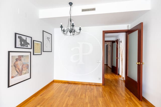 3 sovrum Lägenhet till salu i La Sagrada Família, Barcelona stad - 695 000 € (Ref: 10011486)