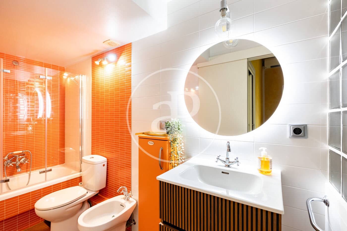 2 quarto Apartamento para arrendar em Barcelona cidade - 2 400 € (Ref: 10011487)