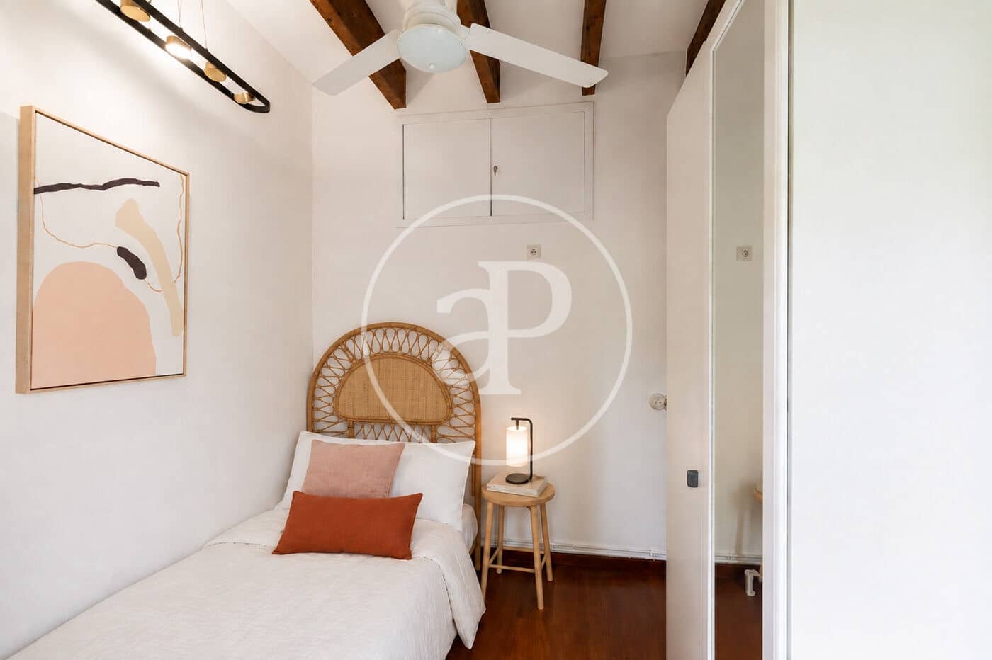 2 quarto Apartamento para arrendar em Barcelona cidade - 2 400 € (Ref: 10011487)