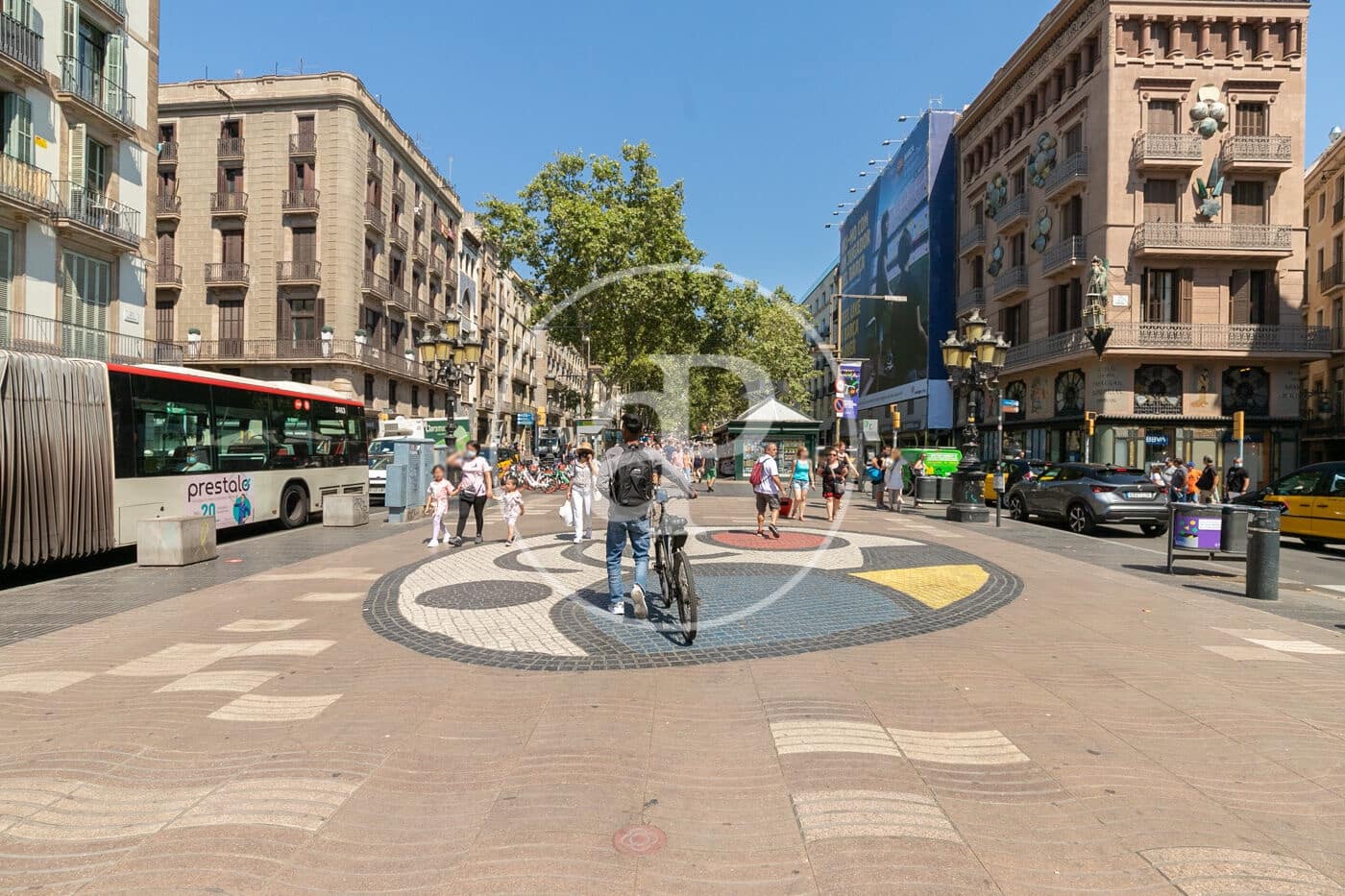 Apartamento de 2 habitaciones en Barcelona ciudad en alquiler - 2.990 € (Ref: 10011488)