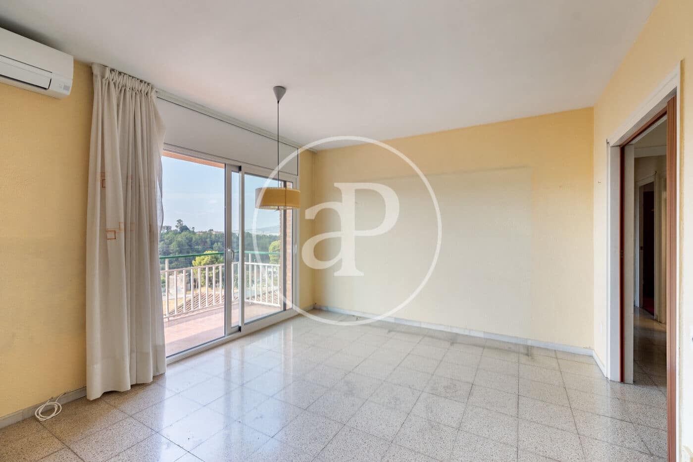 3 bedroom Apartment for sale in Sant Just Desvern with garage - € 365,000 (Ref: 10017543)
